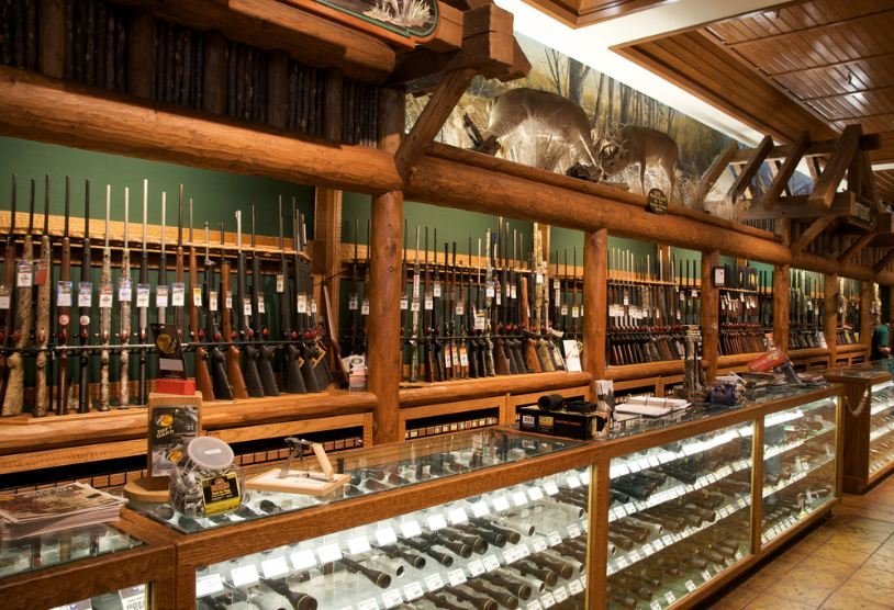 Оружейный магазин в США