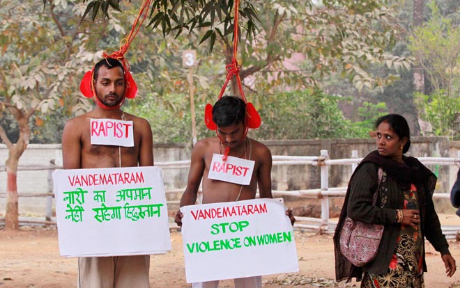 76% индийцев хотят, чтобы несовершеннолетнего насильника повесили