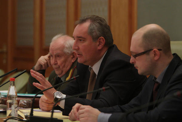Дмитрий Рогозин на заседании ВПК