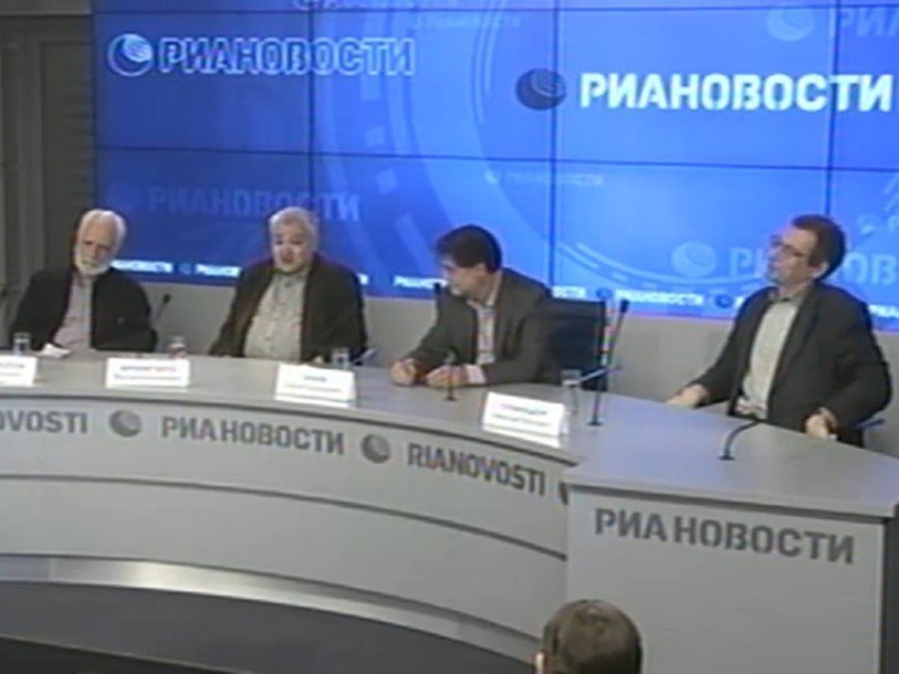 Сергей Неклюдов, Максим Кронгауз, Сергей Зуев, Николай Гринцер (слева направо)