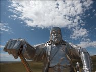 Статуя Чингис неподалеку от Улан-Батора