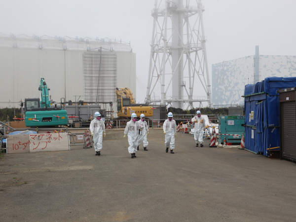 Журналисты 11 стран посетили АЭС "Фукушима-1"