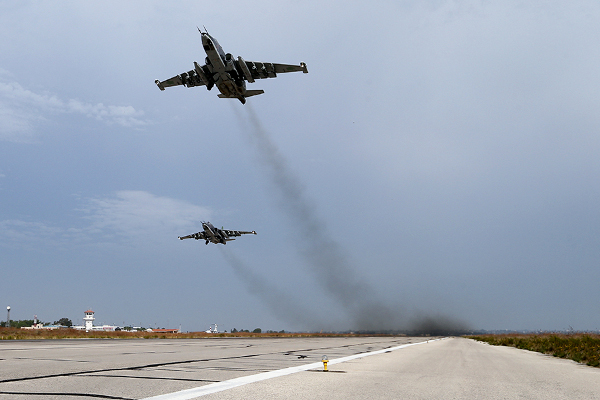 Вылет самолетов с российской авиабазы в Сирии. Октябрь 2015 года