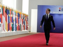 Дмитрий Медведев на саммите стран "двадцатки" в Сеуле. 2011 год.