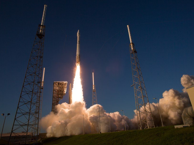 Запуск ракеты-носителя Atlas V с аппаратом OSIRIS-REx
