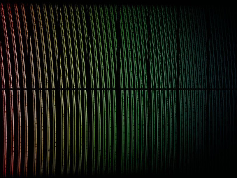 Цветной снимок спектров, полученных в ходе первых наблюдений на спектрографе ESPRESSO