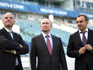 Джанни Инфантино, Владимир Путин и Вениамин Кондратьев (слева направо)