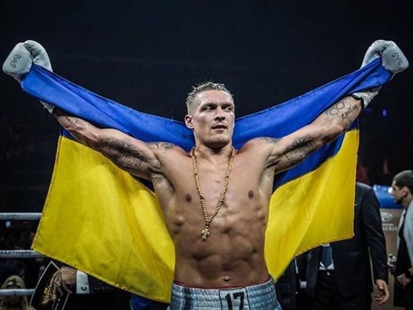 Украинский боксер Александр Усик