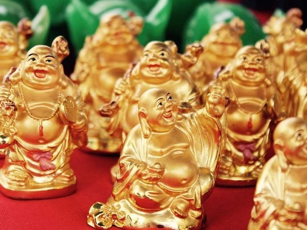 Китайские позолоченные статуэтки Будды