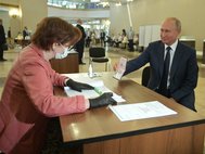 Президент Владимир Путин на избирательном участке в РАН, 1 июля 2020 года. Иcточник: kremlin.ru