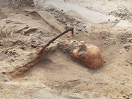 Найденный в деревне Пень скелет женщины