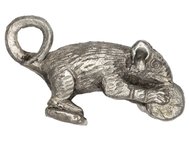 Самой необычной находкой во время раскопок стала серебряная мышь